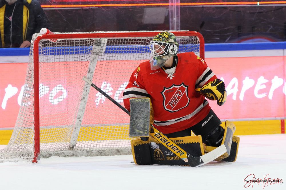 Väinö Tanninen Ketterän maalille

kettera.net/articles/artic…

#ketterä #mestis