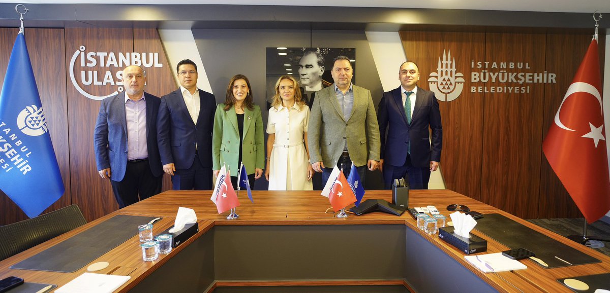 Genel Müdürümüz Ali Arzuman ve Dr. Özgür Soy, İBB’nin değerli yöneticileri Zeynep Neyza Akçabay, Yavuz Saltık, Serap Karay ve Erkan Sarıkaya ile genel müdürlük binamızda bir araya gelerek çalışmalarımızı değerlendirdiler.