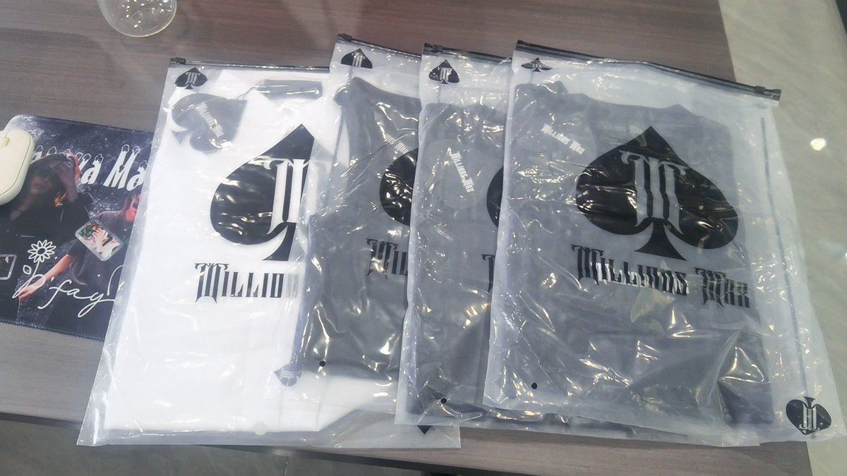 liang-maliboo (@faye990025) on Twitter photo My clothes have finally arrived. I'm so happy. I will wear them to meet Faye in Chongqing. So excited!
#FayePeraya
<a href="/malisorn00/">Faye Malisorn</a> My clothes have finally arrived. I'm so happy. I will wear them to meet Faye in Chongqing. So excited!
#FayePeraya
<a href="/malisorn00/">Faye Malisorn</a>