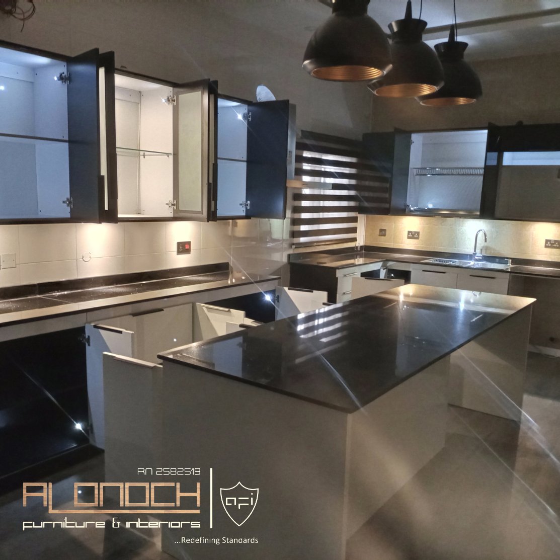 AlonochInterior's tweet photo. We starting the new week by Taking it back to 2021..

Location: Rivtaf Golf Estate Port Harcourt
Project: Premium Kitchen
Task: Exceed Expectations.

Send us a DM or whatsapp us on 08088994815.. 
We are not limited by location.
Entire Nigeria is our playground😁

#ThinkAlonoch👌🏽 https://t.co/zOoFj0fddi