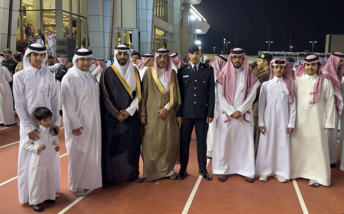 Al63zh tweet picture