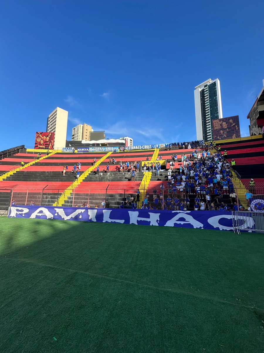 📍 Ilha do Retiro 

ONDE TEM CRUZEIRO,  TEM PAVILHÃO! 🅿️