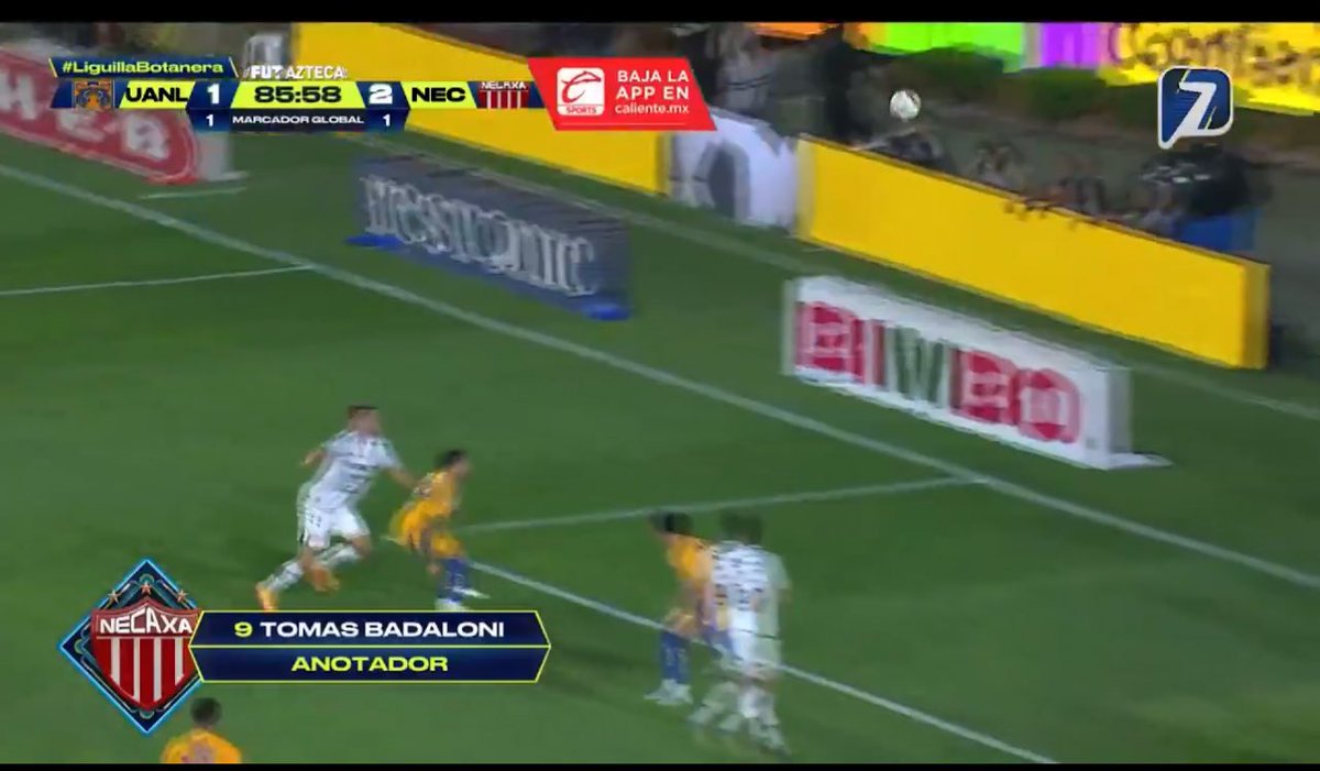 fer_ros_gor's tweet photo. @GuzmanGasso @TigresOficial @ClubNecaxa Me puedes explicar la diferencia de esta y de la de purata que mencionas? https://t.co/NpJMSeXvRM