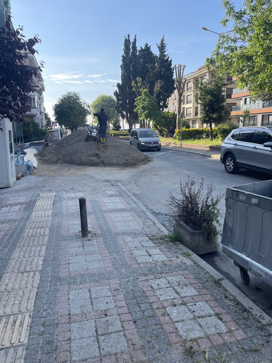 murataytac's tweet photo. @TC_istanbul @AysegulOzOv @bkrbld Değişen bir şey var mı?@bkrbld https://t.co/Qxf7XaUdOw