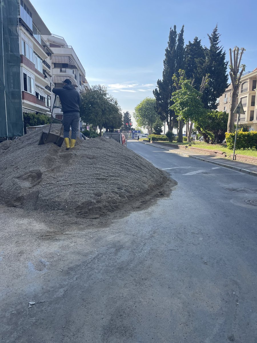 murataytac's tweet photo. @TC_istanbul @AysegulOzOv @bkrbld Değişen bir şey var mı?@bkrbld https://t.co/Qxf7XaUdOw