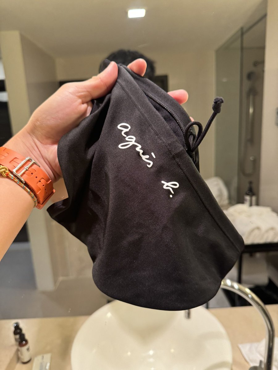 ใส่สวยนะ แต่ตัวแม้งโคตรเล็ก 😖