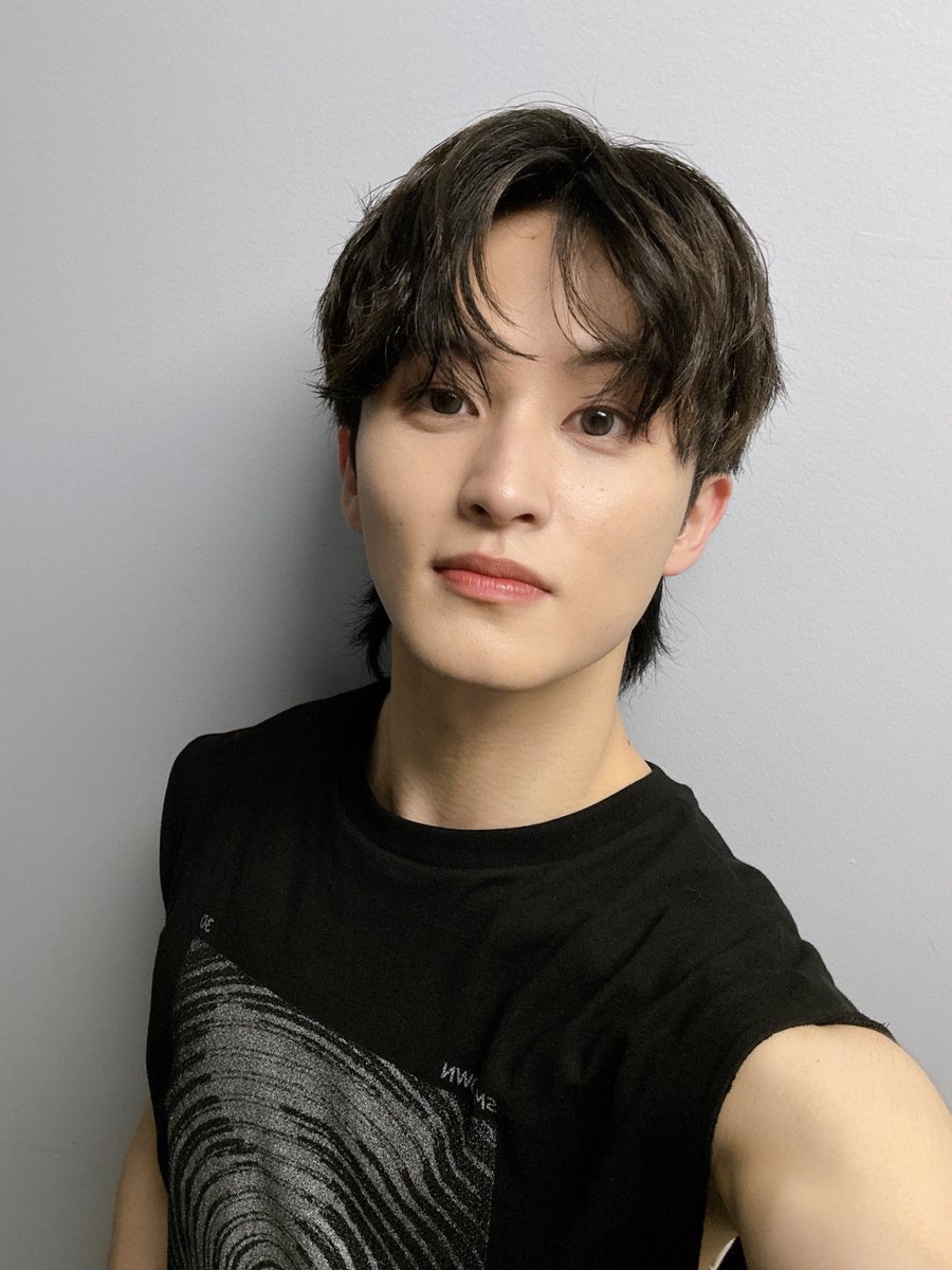 diveintorem's tweet image. makasi selfie cakepnya ,, yayy ! &amp;gt;ᴗ&amp;lt;