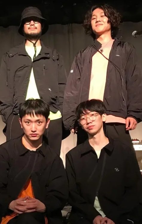 (—_—)                                    (-v-)
(👁_👁)                               (•_•)