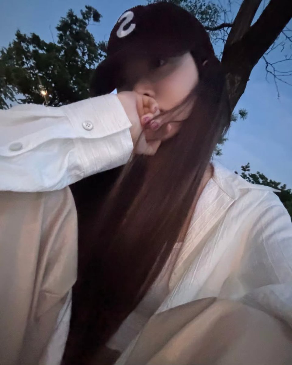 sserapics's tweet photo. EUNCHAE INSTAGRAM UPDATE https://t.co/7e7aQgNWk9