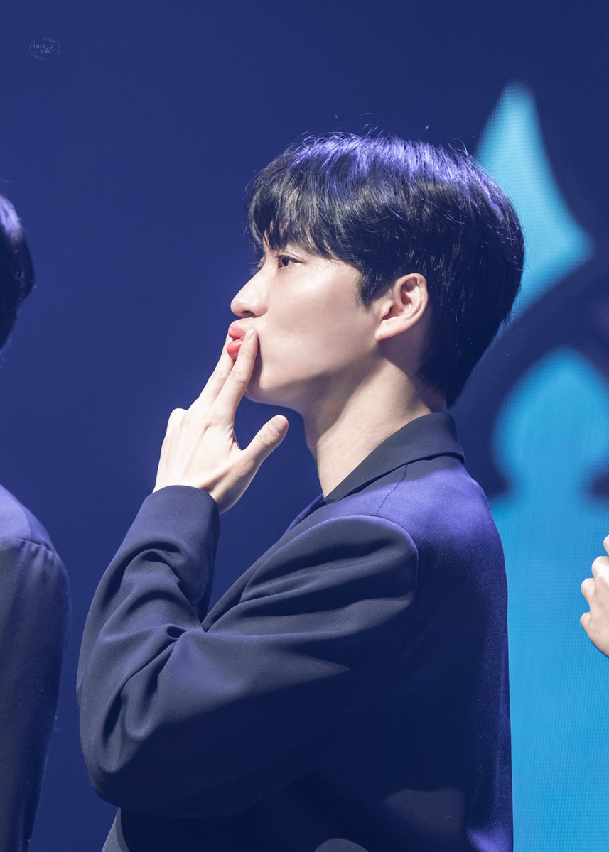 25.05.09 #베어더뮤지컬
베어 더 뮤지컬 10주년 콘서트

제이슨 || #최재웅 

모찌피스.....            v (˘ε ˘ )