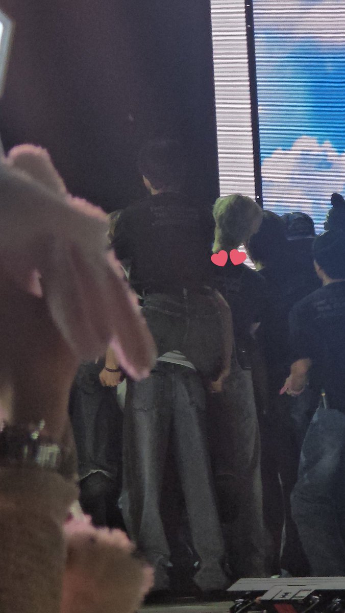 🐻 : gendong.... 🥺
🐶 : ^_____^