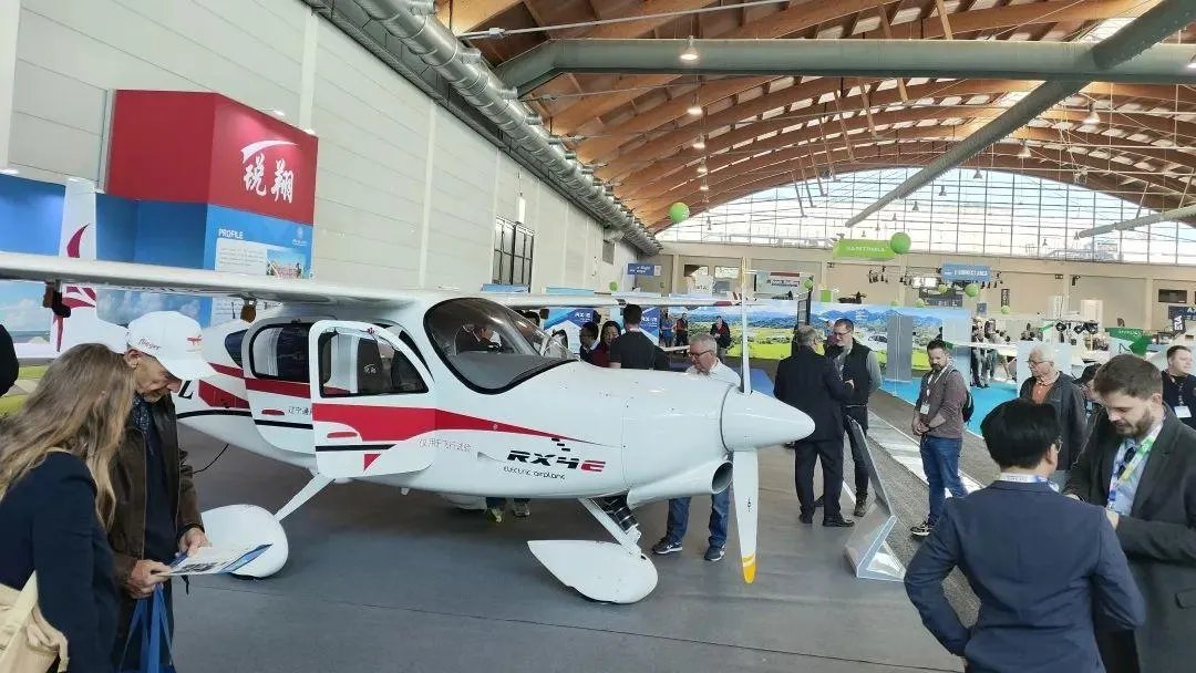 ShenyangChina's tweet image. #TechnologyandInnovation ✈️ The RX4E electric #aircraft, independently developed by the Liaoning General Aviation Academy of Shenyang Aerospace University (LGAA), recently made its international debut and clinched the “E-flight Expo Award and Sustainable Aviation Award” during…