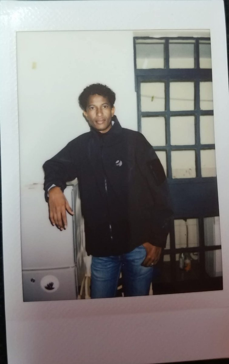 AbdowGaroon's tweet image. Waa Abdow  Garoon 1999 Seattle  Washington,  @MukhtarAlaska  ilma yar oo burco  ciyaaraya ayuu ahaa.
