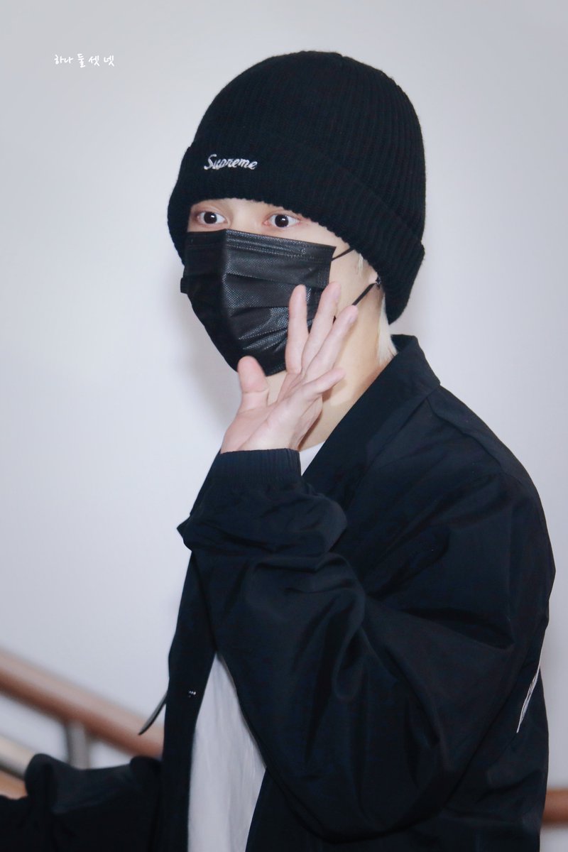 seventeen_1234_'s tweet photo. #세븐틴 #SEVENTEEN 
#JUN #文俊辉 #문준휘 #준

250512 김포 입국 https://t.co/spwRiu7Plp