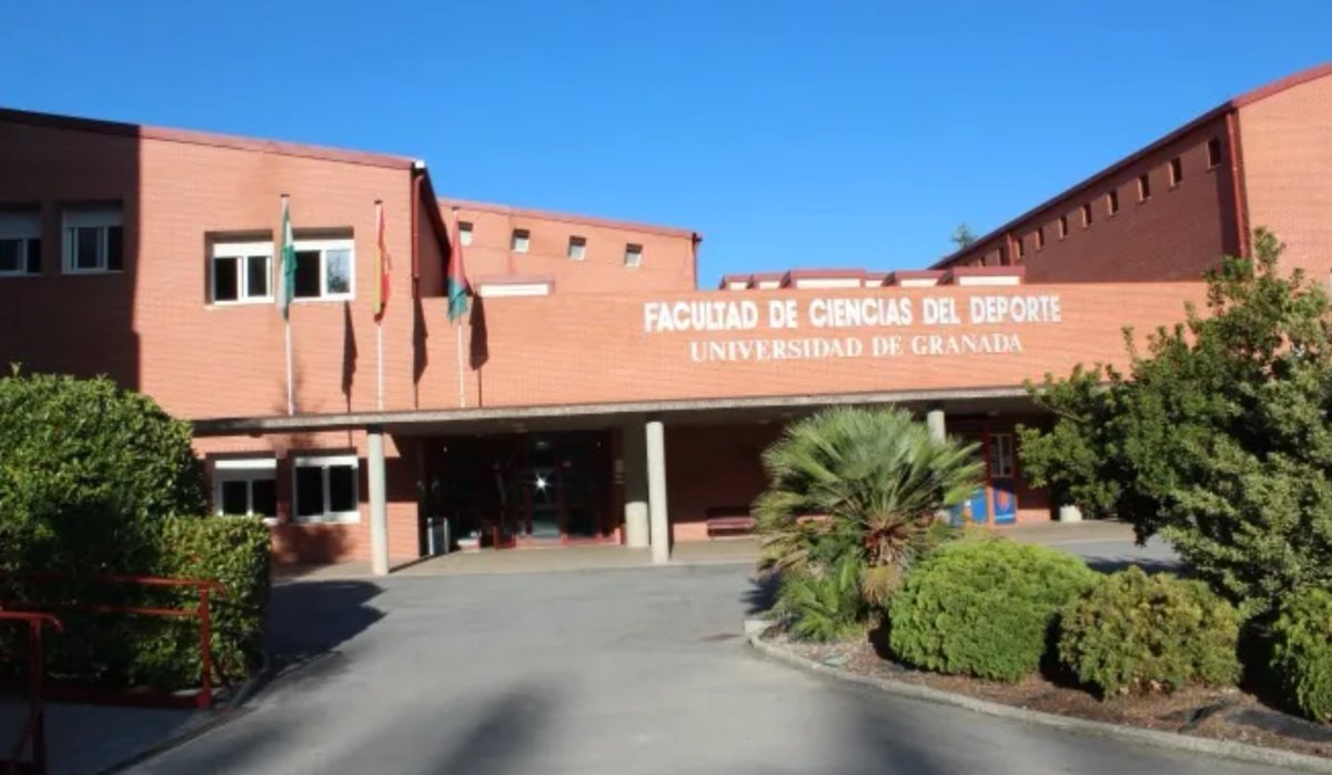 🏆¡4 años siendo los mejores!
El Grado en Ciencias de la Actividad Física y del Deporte de la @fac_deporte_ugr vuelve a liderar el ranking de EL MUNDO📰de las 50 mejores carreras de España
deporte.ugr.es/facultad/notic…
#facultaddeporteugr #canalugr