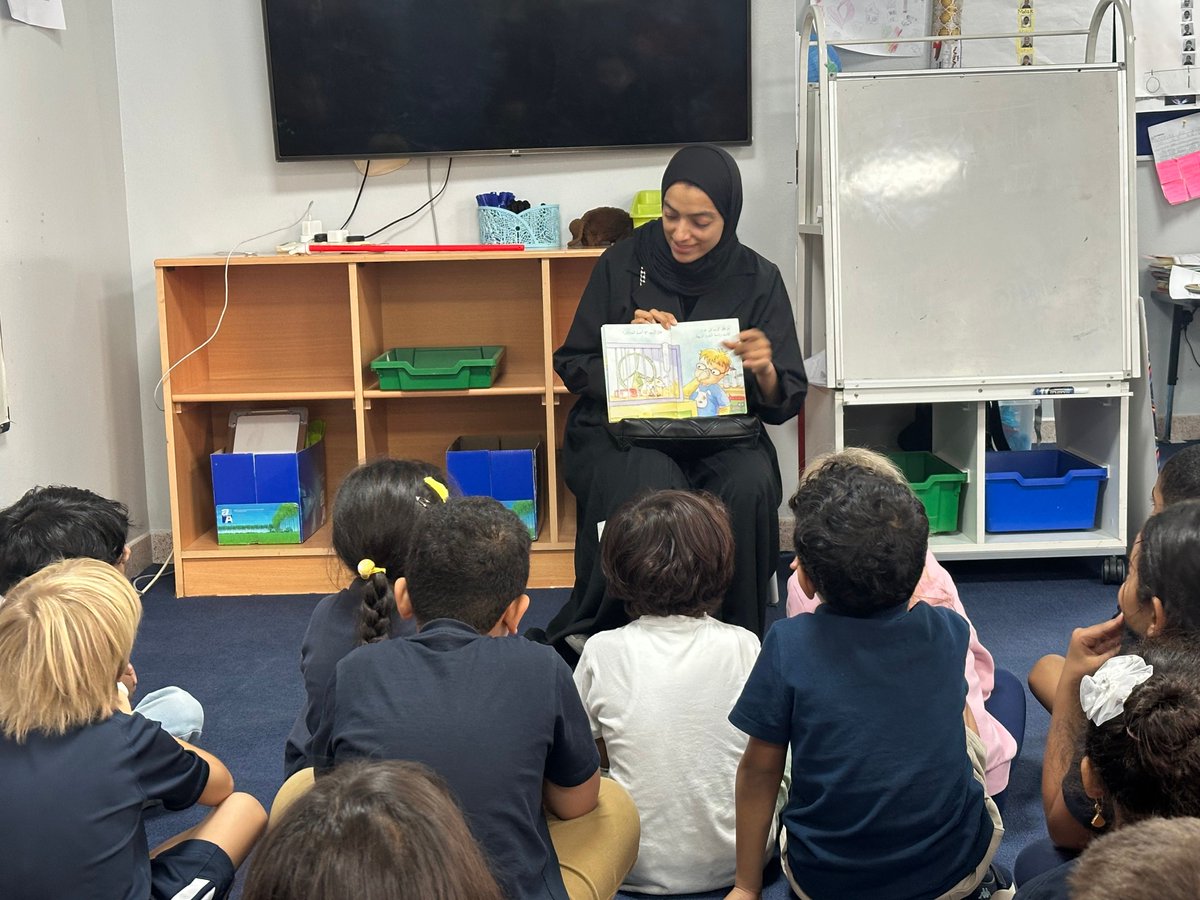 ABISOman's tweet image. Grade 1 welcomed parents to share stories in their mother tongue—Arabic, Spanish, Hindi, Afrikaans and more! A beautiful celebration of culture, language and connection. #IBPYP #HowWeExpressOurselves #InternationalEducation #ABIS