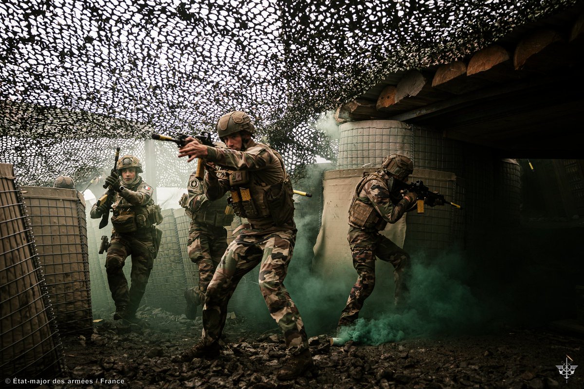 NATOBGRomania's tweet image. #DASP25

🇱🇺 &amp;amp; 🇫🇷 soldiers strengthened common tactics, techniques &amp;amp; procedures, in order to fight together and improve interoperability. 
They demonstrate cohesion &amp;amp; credibility to operate side by side to #DeterAndDefend the Eastern Flank of 🇪🇺.

#WeAreNATO #StrongerTogether