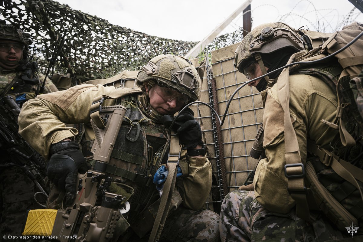 NATOBGRomania's tweet image. #DASP25

🇱🇺 &amp;amp; 🇫🇷 soldiers strengthened common tactics, techniques &amp;amp; procedures, in order to fight together and improve interoperability. 
They demonstrate cohesion &amp;amp; credibility to operate side by side to #DeterAndDefend the Eastern Flank of 🇪🇺.

#WeAreNATO #StrongerTogether