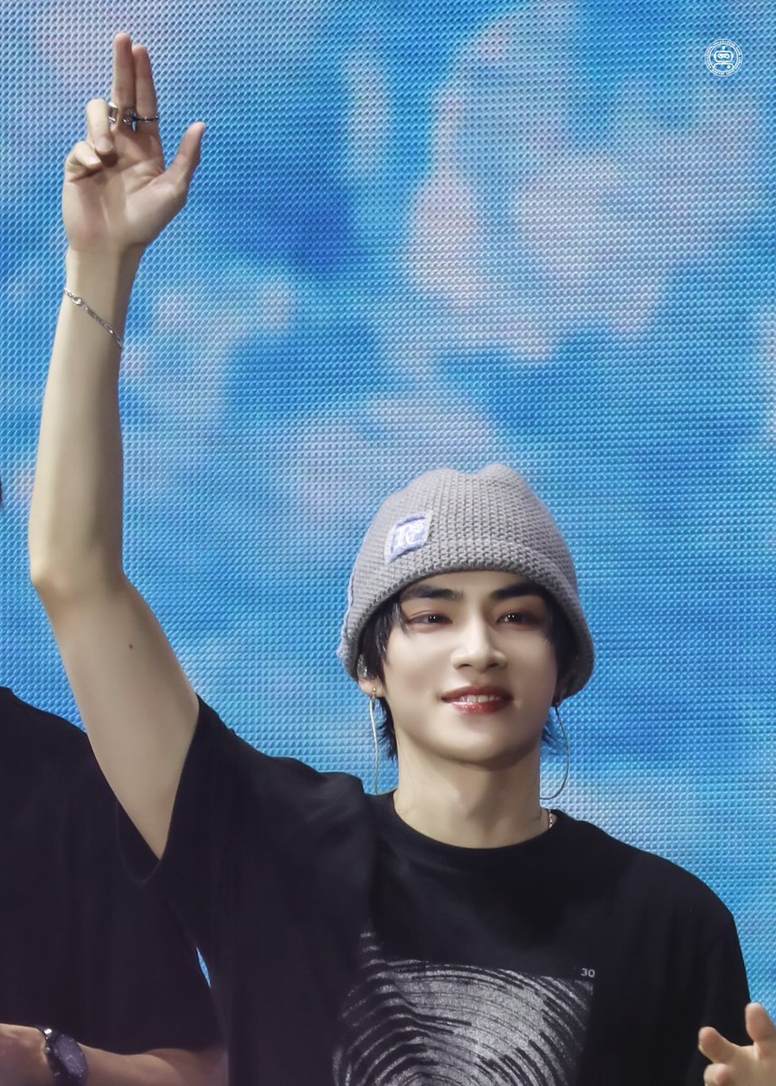 250511 SMTOWN in LA 

#샤오쥔 #XIAOJUN #肖俊 
#WayV #威神V #SMTOWN_LIVE_2025 #SMTOWNinLA