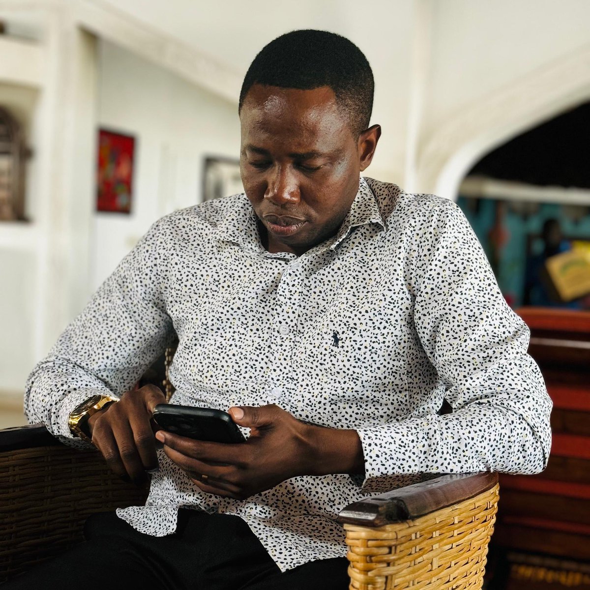 jnanauka's tweet photo. Kile AMBACHO akili yako IMEFIKIA UKOMO kukifanya...

...Ukimtumaini MUNGU atakushangaza kwa KUKUFANYIA NJIA kwa namna ya AJABU.

Wanadamu wanaweza kukuangusha.

Ila MUNGU husimama katika Uaminifu wake.

Hakuna Lisilowezekana Kwake.

Hata lile ambalo linalukosesha Usingizi, ambalo watu wamesema haliwezekani...

...ama ambalo linakufanya usione thamani ya maisha tena.

Kesho yako Itakuwa Njema.

Endelea kutumaini kwa siku moja zaidi.

Mambo yatabadilika na wewe utashangaa!!!

Kama umeipenda makala hii...

1. NIANDIKIE ulichojifunza kwenye comments kwa ufupi...

2. SHARE makala hii na mtu mmoja unayemjali...

Muda wowote ukiwa tayari nikusaidie kutimiza malengo yako hizi ndio namna 4 ninazoweza kukusaidia.

1. Kupitia Vitabu Vyangu Vya Kidigitali (SOFTCOPY/EBOOKS) tuma neno eBook kwenda WhatsApp +255 762 312 117

2. Vitabu Vyangu HALISI Vya Karatasi (HARDCOPY)

Piga +255 762 312 171 / +255 745 252 670

3. Mafunzo Kwa Njia Ya Video, KOZI.

Piga +255 762 312 117

4. Kupitia Exclusive MENTORSHIP

Piga +255 758 498 373

See You At The Top

Joel Arthur Nanauka

#TimizaMalengoYako #SeeYouAtTheTop #JoelNanauka