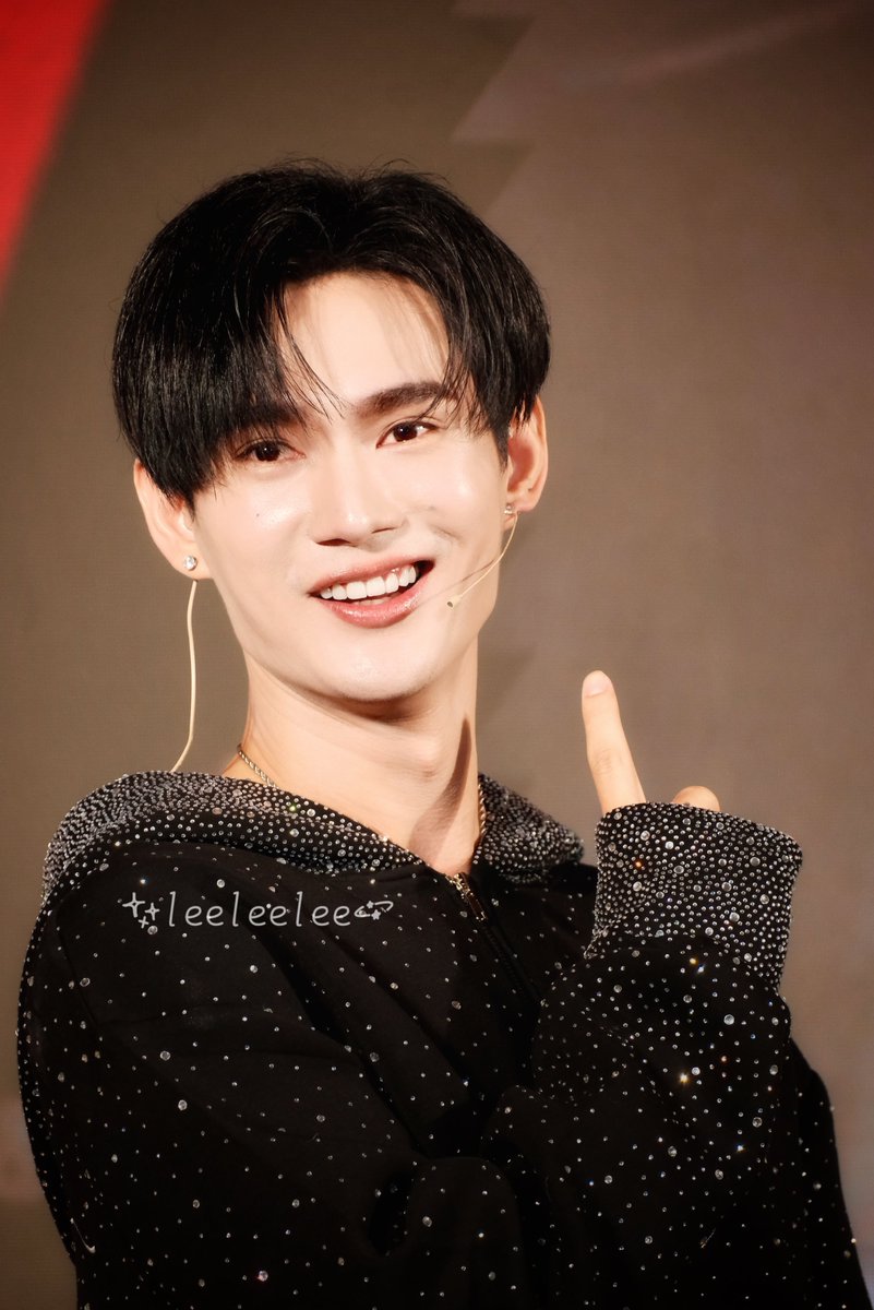 /ᐠ - ˕ -マ Ⳋ   ✧*｡ #Pavel28thPartyTheNight 
check in ✧*｡٩(ˊᗜˋ*)و✧*｡ #pavelphoom #BabeCats