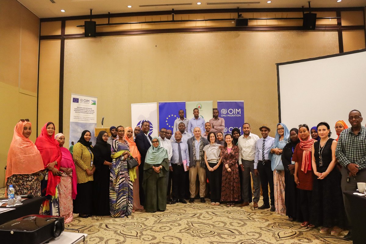 IOM Djibouti (@djiboutiiom) on Twitter photo L’OIM 🇩🇯, en partenariat avec le Ministère délégué à la Décentralisation et <a href="/GlobalDjibdiasp/">Global Djibouti Diaspora GDD</a> et <a href="/UEaDjibouti/">UE à Djibouti</a>, a formé 40 acteurs clés à la mobilisation de la diaspora djiboutienne pour contribuer au développement économique, social et territorial du pays.
<a href="/UEaDjibouti/">UE à Djibouti</a> 🙏 L’OIM 🇩🇯, en partenariat avec le Ministère délégué à la Décentralisation et <a href="/GlobalDjibdiasp/">Global Djibouti Diaspora GDD</a> et <a href="/UEaDjibouti/">UE à Djibouti</a>, a formé 40 acteurs clés à la mobilisation de la diaspora djiboutienne pour contribuer au développement économique, social et territorial du pays.
<a href="/UEaDjibouti/">UE à Djibouti</a> 🙏