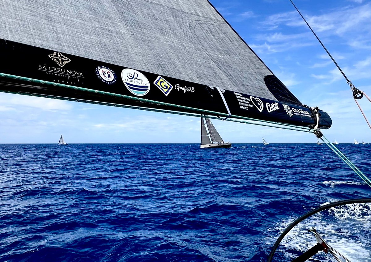 LucaMonzani's tweet photo. The Boat, The Sailing, The Art

Capítulo Uno 
“Settebello”

XLIII Trofeo Dos Islas
Club de Vela Puerto Andratx 
 
En el mar todo puede suceder… Encarados a la mística retórica entre olas, rociones y fuertes brisas y a lo que vive tras la estela, reconciliándose entre sí… https://t.co/fNznkP5PcP