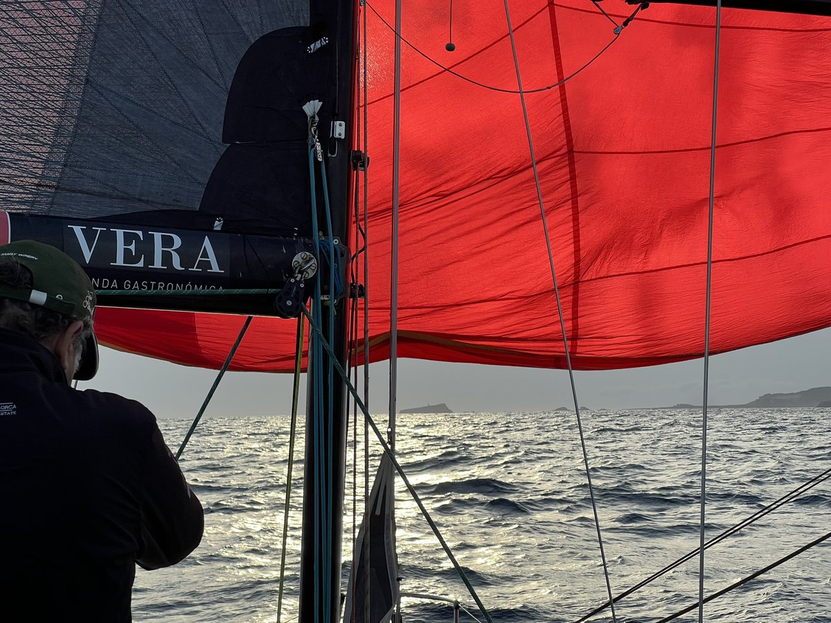LucaMonzani's tweet photo. The Boat, The Sailing, The Art

Capítulo Uno 
“Settebello”

XLIII Trofeo Dos Islas
Club de Vela Puerto Andratx 
 
En el mar todo puede suceder… Encarados a la mística retórica entre olas, rociones y fuertes brisas y a lo que vive tras la estela, reconciliándose entre sí… https://t.co/fNznkP5PcP