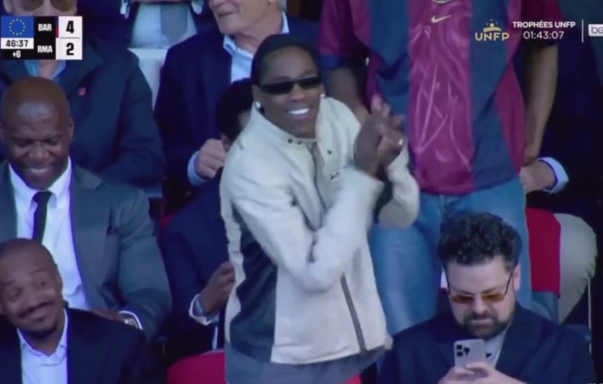 Jlsesugh's tweet image. Travis Scott appeared on SCREEN more than Arda Guler during the El Clasico😂😂😂