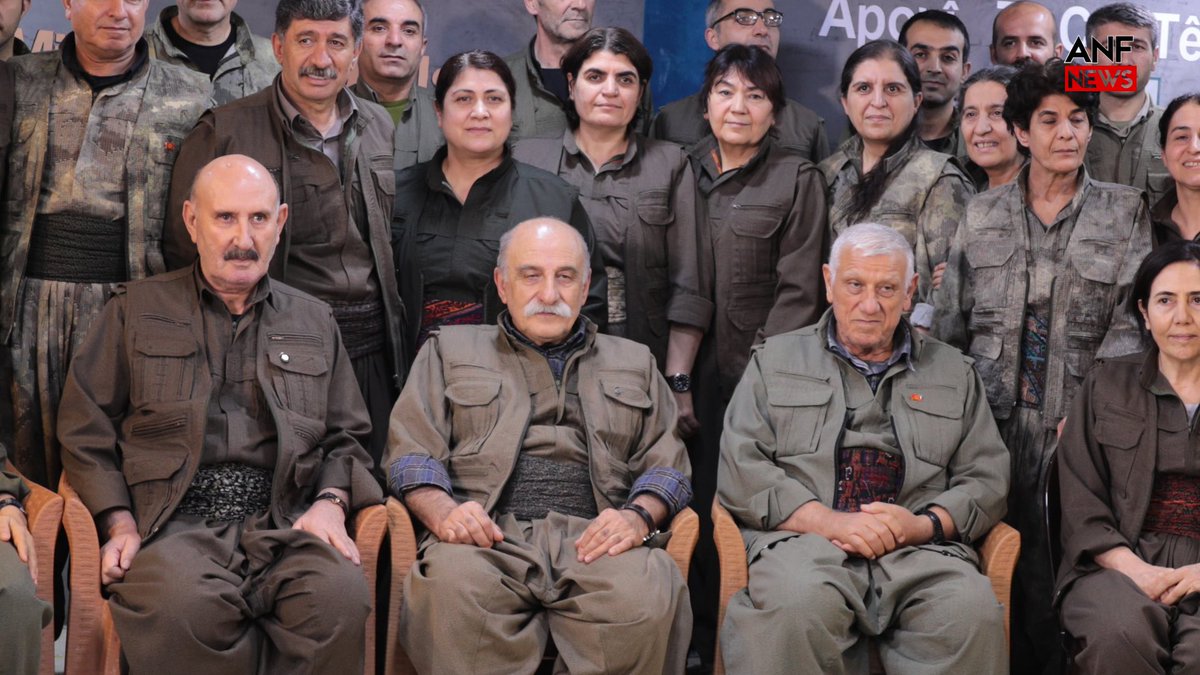 ozanozturk_tr's tweet image. PKK'nın kendini feshettiği kongreden fotoğraflar paylaşıldı.
Pkk terörsüz Türkiye barış huzur Borsa #Borsaİstanbul Terör YPG #PYD Türkiye Erdoğan Öcalan Devlet Bahçeli barış birlik Türkiye