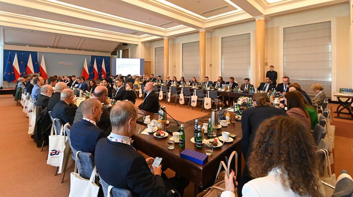 CIR_CSM's tweet image. Zakończyliśmy THINK TANK Forum!

Przez trzy dni Warszawa i Toruń gościły czołowych ekspertów i liderów opinii z całej Europy.

Dyskutowaliśmy o przyszłości UE – od klimatu i konkurencyjności, przez strategiczną autonomię i bezpieczeństwo, po kwestie społeczne.

Silnie wybrzmiał…