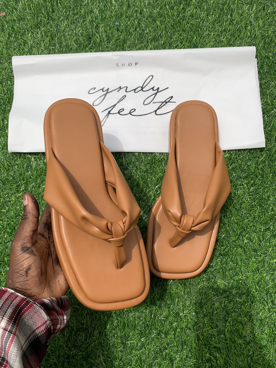 Cyndy_op's tweet photo. I make fine slippers for a living https://t.co/8yScCj9ofi