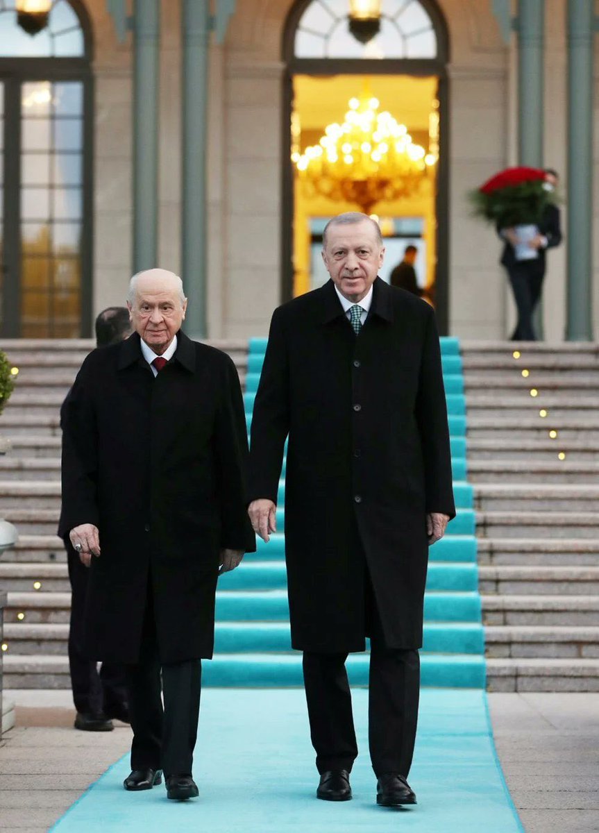 “Bu adamlar kim?” diye soran olursa 41 yıllık PKK Terör Örgütünü bitiren Aslanlar dersiniz  🇹🇷
