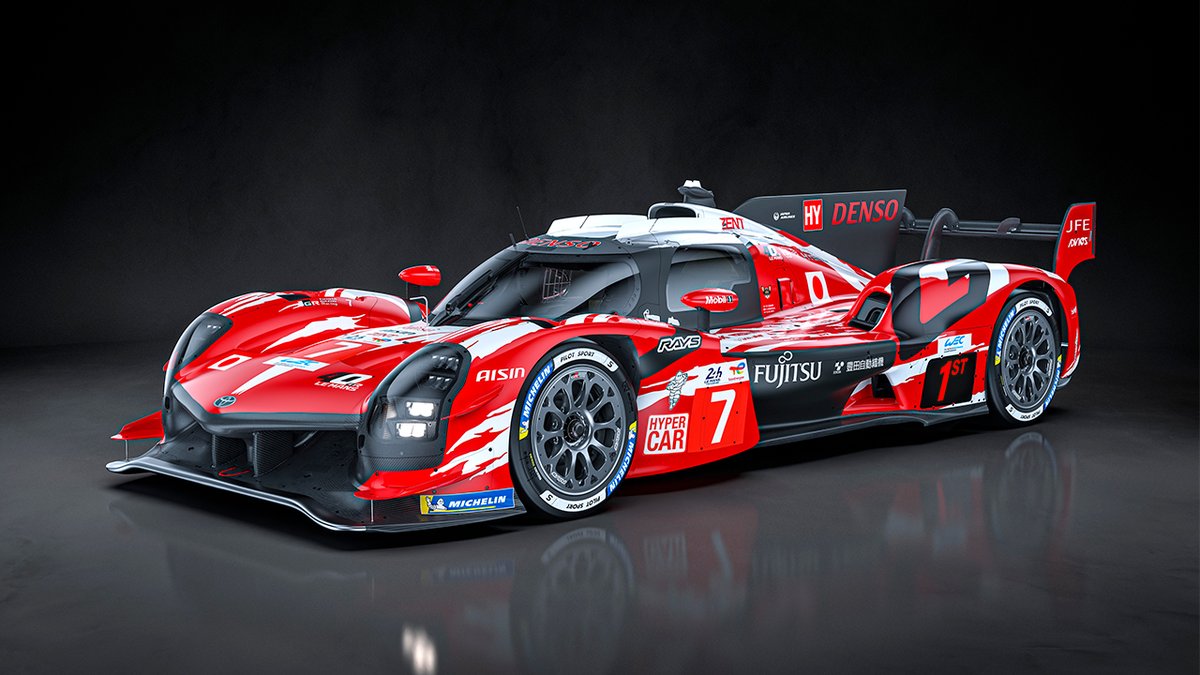 トヨタ参戦40周年を彩る！
歴史の息づく記念カラーリングで、来るル・マン24時間に挑む🏎️🇫🇷

トヨタがル・マン24時間に初めて参戦してから40周年を迎えることを記念し、今大会に参戦するGR010 HYBRIDへ特別なカラーリングを施しました。