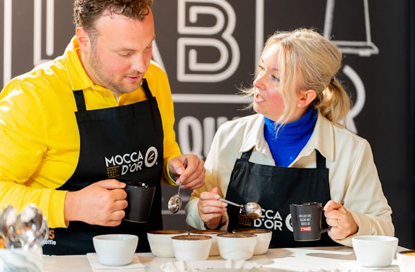 Hoe Mocca d'Or consistentie van de koffiekwaliteit bewaakt 'Want ook de beste bonen kun je verpesten' dlvr.it/TKjJtX