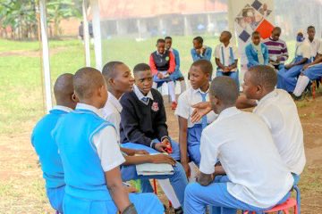 #DYK t/ world of work has changed,new jobs are popping up, &amp; old ones are transforming?

On t/ #NileExplorerBus,we take students thru eye opening career sessions to help them think smarter about their future

What skills,do YOU think students need to thrive? 
Drop your thoughts..