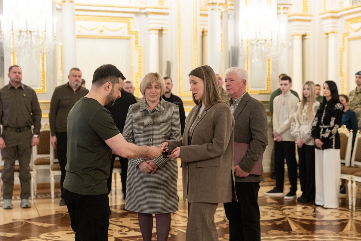 Volodymyr Zelenskyy / Володимир Зеленський tweet media