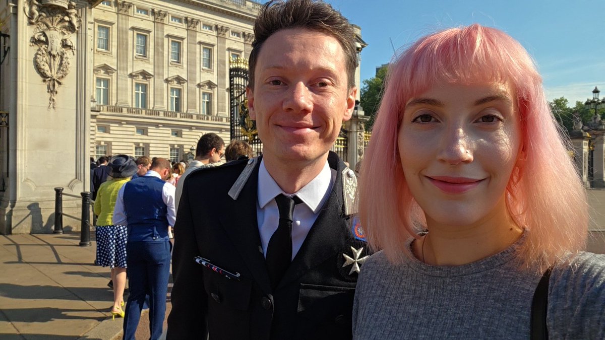 RichSalter's tweet image. Brilliant morning at Buckingham Palace celebrating young people achieving their Gold #DofE Award. Honoured to be invited for our @stjohnambulance Approved Activity, teaching first aid to thousands of @DofE participants each year.
#GoldAwards