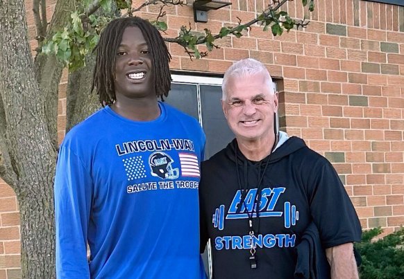 Lincoln Way East <a href="/LWEastFootball/">Lincoln-Way East Football</a> 2027 OT <a href="/Masonhalliman08/">Mason halliman</a> Mason Halliman reacts to adding a  recent offer from Nebraska and more here edgytim.rivals.com/news/new-2027-…