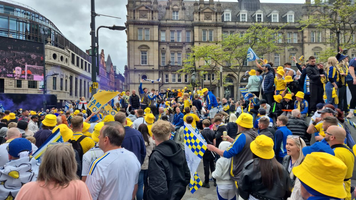 LUFC RHYS tweet media