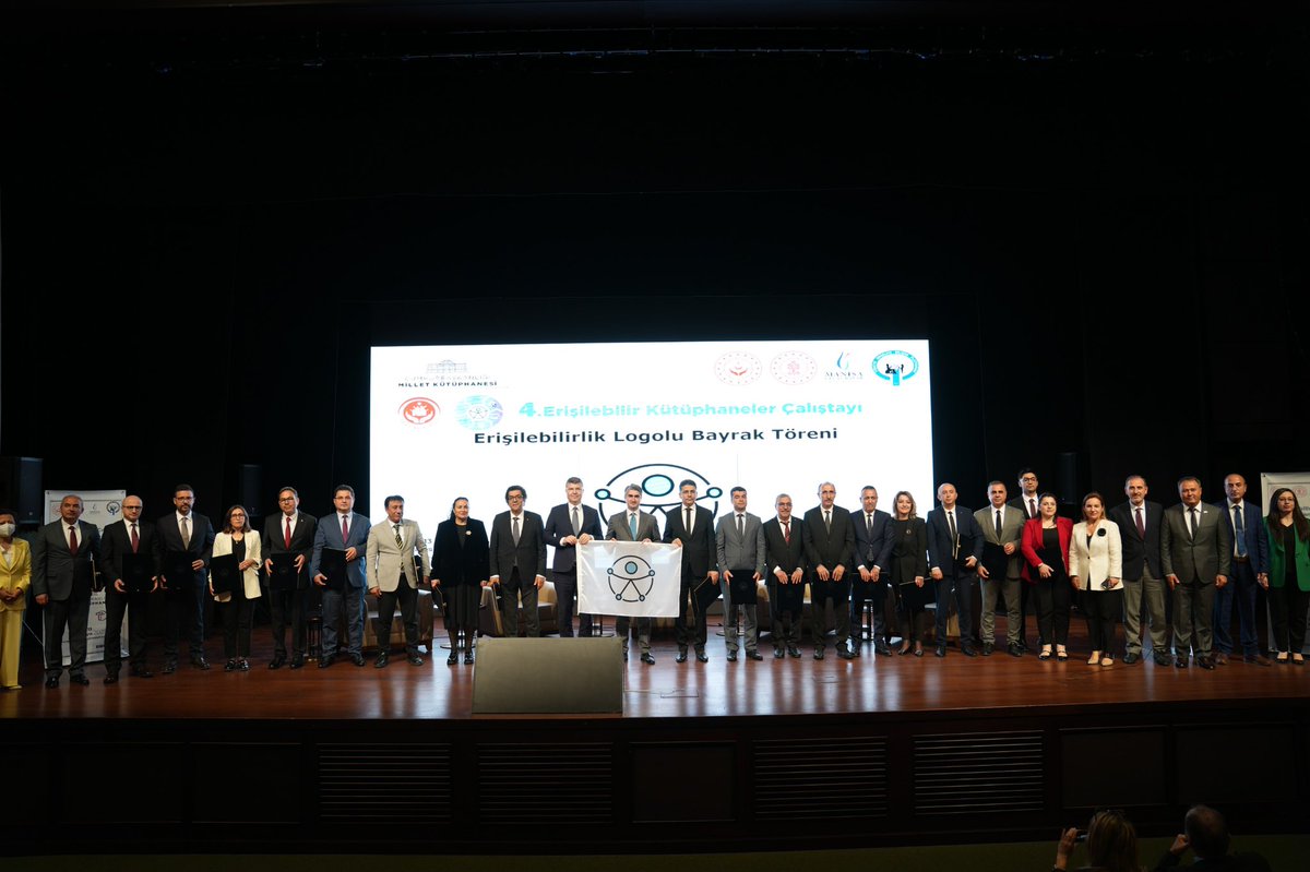 ztarikdaroglu's tweet photo. 📍Cumhurbaşkanlığı Millet Kütüphanesi / 4.Erişilebilir Kütüphaneler Çalıştayı Açılış Töreni

Bugün kütüphanelerin “herkes için erişilebilir” olması amacıyla, Erişilebilir Kütüphaneler Çalıştayları'nın dördüncüsünün açılış törenini Cumhurbaşkanlığı Millet Kütüphanesi'nde gerçekleştirdik.

Toplumun bütün kesimlerini kucaklayan, insan odaklı ve hak temelli politika ve uygulamalarla vatandaşlarımızın önündeki hukuki, sosyal ve fiziki engelleri kaldırmaya devam edeceğiz. 

Bu vesile ile çalıştayın düzenlemesinde iş birliği içinde hareket ettiğimiz Kültür ve Turizm Bakanlığı, Manisa Celal Bayar Üniversitesi, Engelsiz Bilişim Platformu ve ev sahipliği için Cumhurbaşkanlığı Millet Kütüphanesi ile katkı sağlayan tüm paydaşlarımıza teşekkürlerimi iletiyorum.