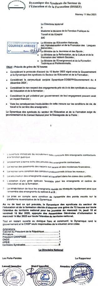 synaceb's tweet photo. #Niger🇳🇪🇳🇪🇳🇪
Préavis de grève de 72 heures
Seule la lutte paie !!✊✊ https://t.co/LoJqbiOFcK