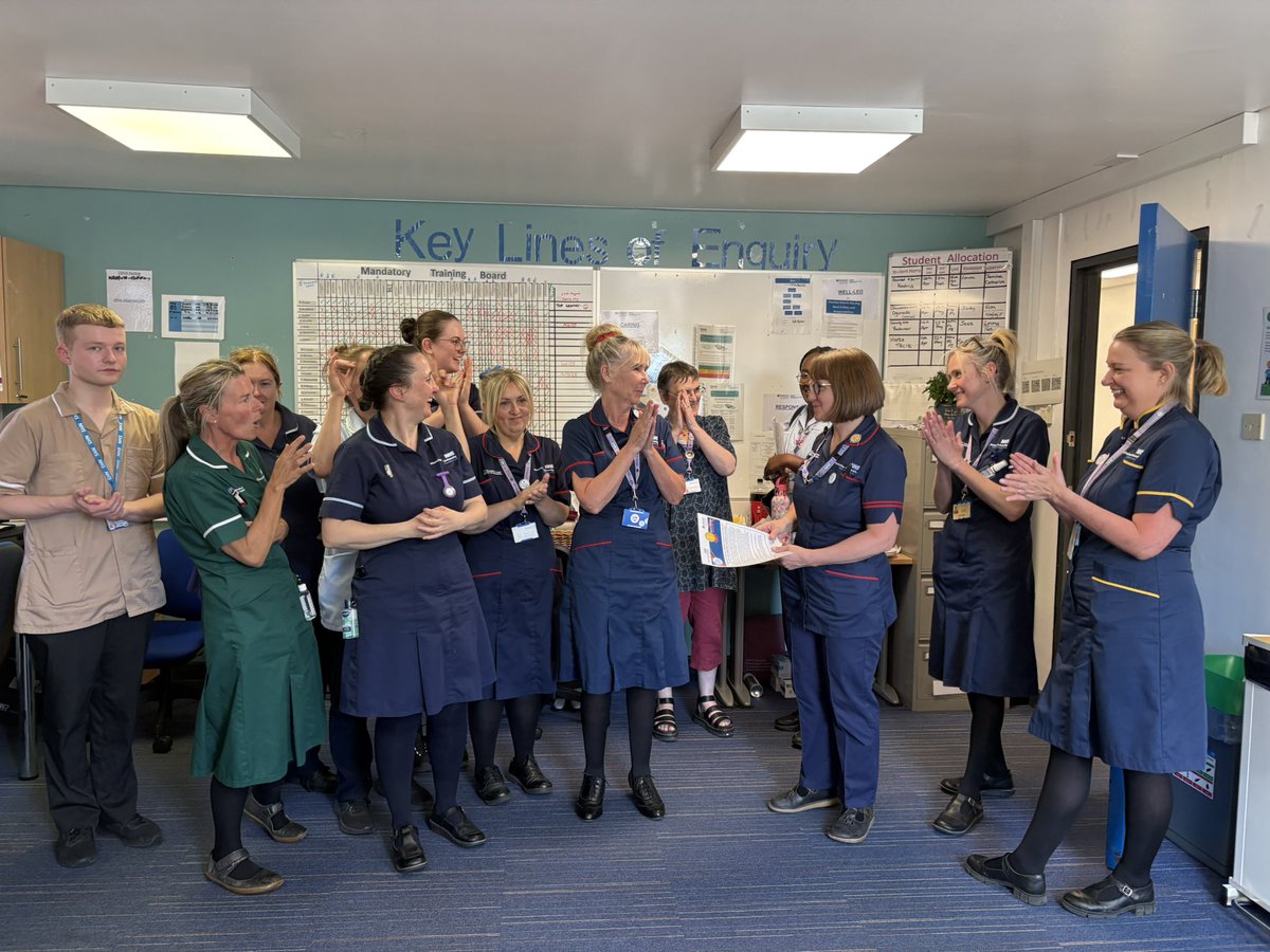 Chorlton District Nurses receiving their prize. 
The team came joint 1st for the Team Nurses Day nominations.
Well done! 🥇

They were celebrating Nurses Day with a chippy lunch 😀
Enjoy guys 💙