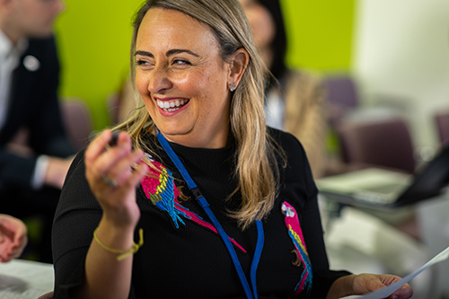 Päihdepäivät-koulutustapahtuma Helsingin Kulttuuritalolla pyörähti käyntiin hetki sitten. Luvassa on inspiroivia puheenvuoroja ja uusinta tietoa päihdekentältä. Tervetuloa tutustumaan myös Päihdepäivien maksuttomaan ohjelmaan ja kaikille avoimeen messuosastoon!