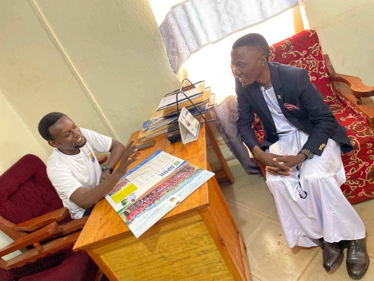 Ssentebe  <a href="/AdrianLubyayi_1/">ADRIAN ABRAHAM LUBYAYI</a> mu mboozi eyakafubo ne Vice Guild President wa Kabale University. <a href="/KabGuild/">Kabale University Guild</a>
<a href="/Nkobazambokab/">NKOBAZAMBOGO KABALE UNIVERSITY</a> #ZambogoKabale