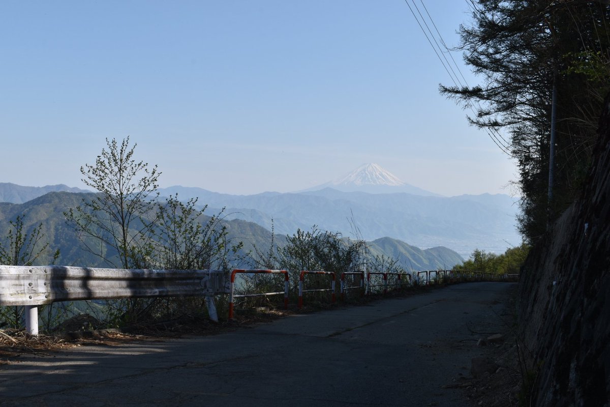 Rune_jara's tweet image. 1日で20kmも歩いたのは人生で初めてかもです。笑
登山ビギナーだったからかもですが、、さすがにキツかった。笑

#富士山
#登山 
#山