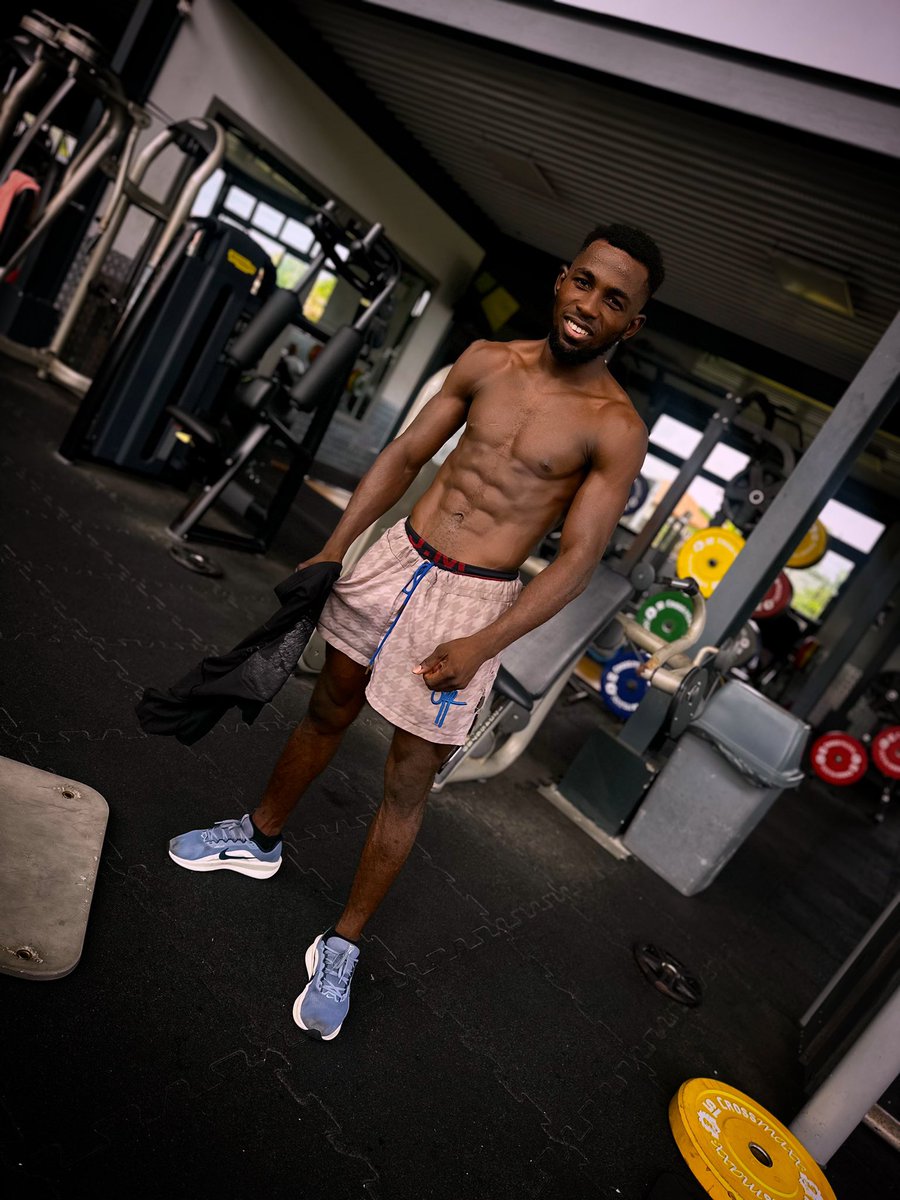 Don’t forget to smile because your smile is very beautiful.

Keep following me for the updates
Instagram: dwelbert_manuel

#TheBlackLightning #FightNight #Suriname #Kickboxing #pushyourself #motivation