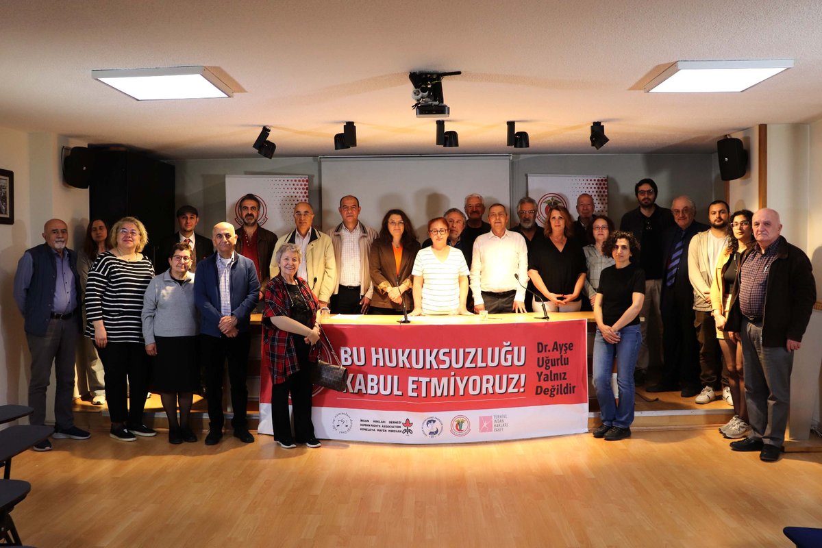 TTB, ATUD, SES, TİHV ve İHD’den Ortak Açıklama:
“Bu Hukuksuzluğu Kabul Etmiyoruz! Dr. Ayşe Uğurlu Yalnız Değildir!”

👇
ttb.org.tr/235ykv6