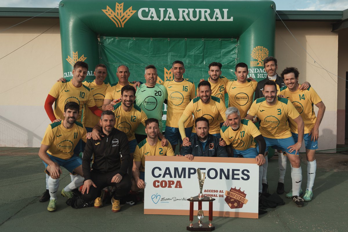 Decoración Barnasa gana la Copa <a href="/cajaruralzamora/">cajaruralzamora</a>  en Villanubla y jugará el Nacional AEMF representando al fútbol  vallisoletano. 
⚽️El domingo 18, broche de oro a las competiciones de la <a href="/ESFundacion/">Fundación Eusebio Sacristán</a>  con la final de Liga en Arroyo de la Encomienda.
fundacioneusebiosacristan.es/.../decoracion…