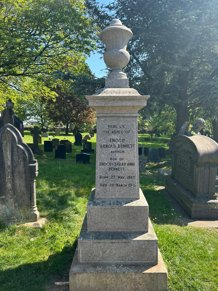 Went on a walk around Burslem cemetery with <a href="/PaulRStoke/">Paul Ruane</a>. Saw Arnold Bennett’s grave. The tour was by Mervyn Edwards. It was wonderful. 
Do not forget you can still get tickets to the <a href="/BennettSoc/">ArnoldBennettSociety</a> AB day on Saturday